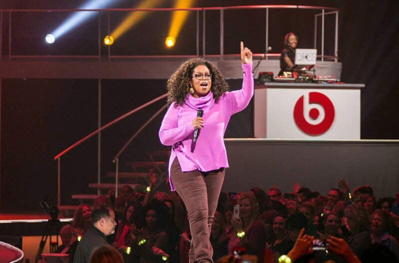 DJ Kiss in the booth — Oprah Tour